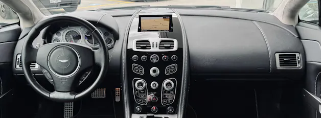 ASTON MARTIN V8 Vantage 4.7 S Sportshift *Facelift*