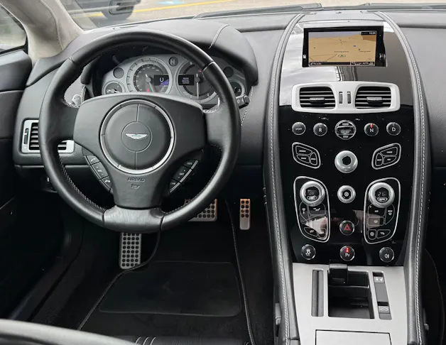 ASTON MARTIN V8 Vantage 4.7 S Sportshift *Facelift*