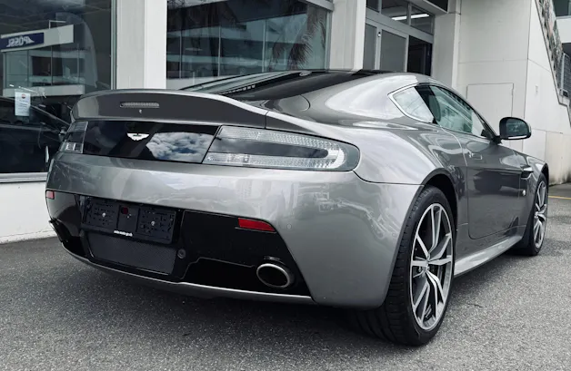 ASTON MARTIN V8 Vantage 4.7 S Sportshift *Facelift*