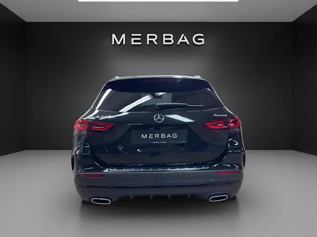 MERCEDES-BENZ GLA 220d AMG Line 4Matic
