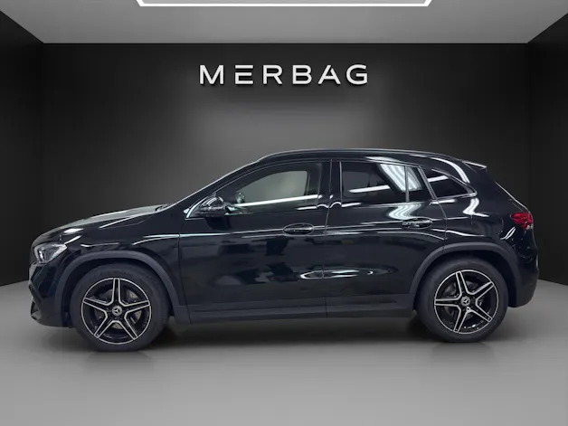 MERCEDES-BENZ GLA 220d AMG Line 4Matic