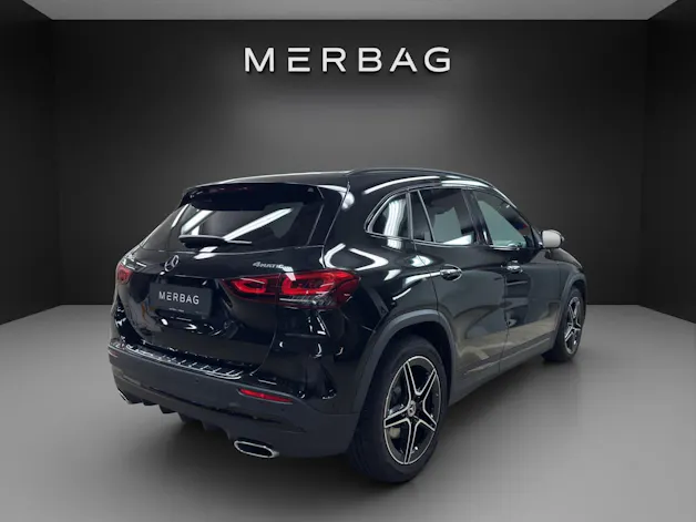 MERCEDES-BENZ GLA 220d AMG Line 4Matic