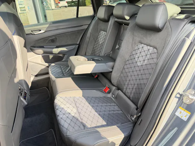 VW Golf Variant 2.0 TSI R-Line DSG 4 Motion