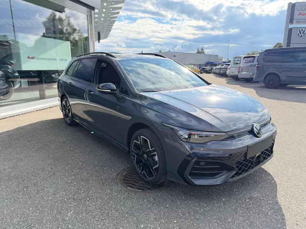 VW Golf Variant 2.0 TSI R-Line DSG 4 Motion
