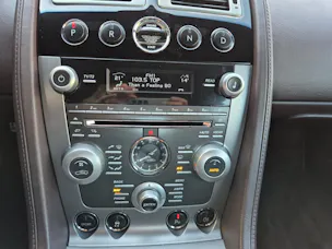 ASTON MARTIN DB9 Touchtronic 2