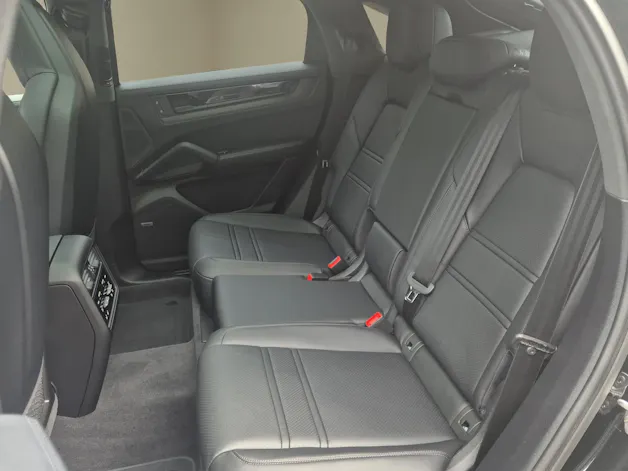 PORSCHE Cayenne Coupé GTS Tiptronic