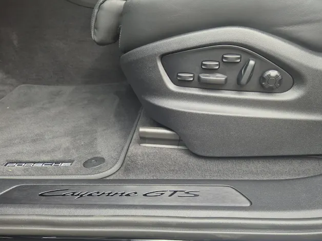 PORSCHE Cayenne Coupé GTS Tiptronic