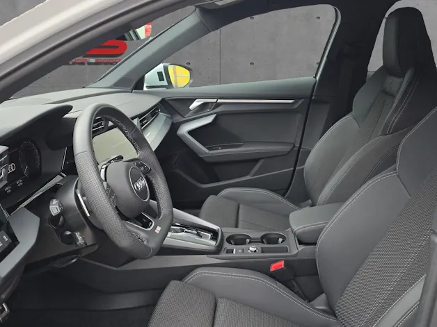 AUDI A3 Sportback 45 TFSI e S line Attraction S-tronic