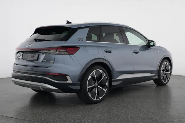 AUDI Q4 e-tron 50 quattro