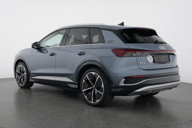 AUDI Q4 e-tron 50 quattro