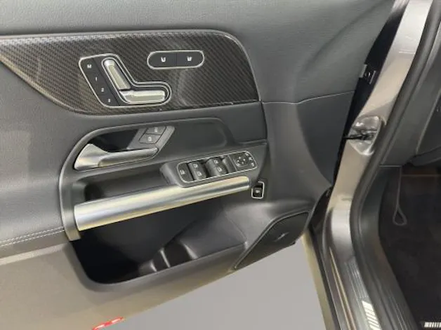 MERCEDES-BENZ GLA AMG 35 4Matic 8G-DCT