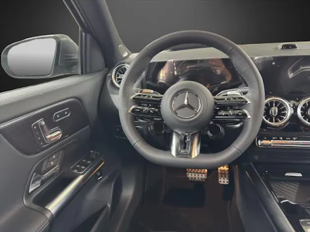 MERCEDES-BENZ GLA AMG 35 4Matic 8G-DCT