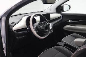 Fahrzeugbild FIAT 500 La Prima
