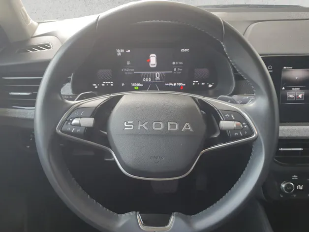 SKODA Kamiq 1.0 TSI Selection Black DSG-Automat