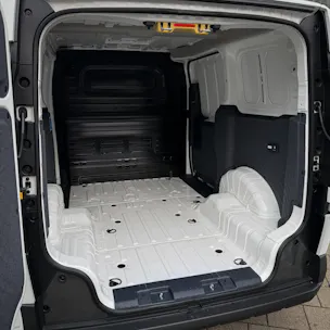 Kia PV5 Cargo 51.5 kWh Plus