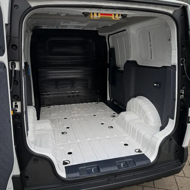 Kia PV5 Cargo 51.5 kWh Plus