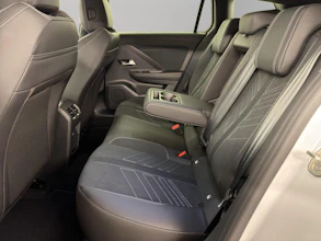https://vehicle.imgix.net/4447889/50ab2c6e-1f45-4cb8-86ce-c16596310e08.jpg