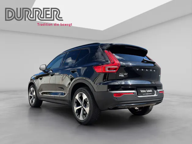 VOLVO XC40 2.0 B3 MH Plus Dark