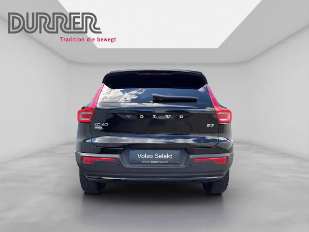VOLVO XC40 2.0 B3 MH Plus Dark