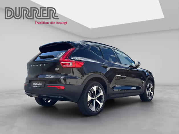 VOLVO XC40 2.0 B3 MH Plus Dark