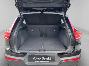 VOLVO XC40 2.0 B3 MH Plus Dark