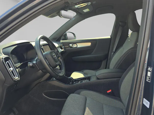 VOLVO XC40 2.0 B4 MH Plus Dark