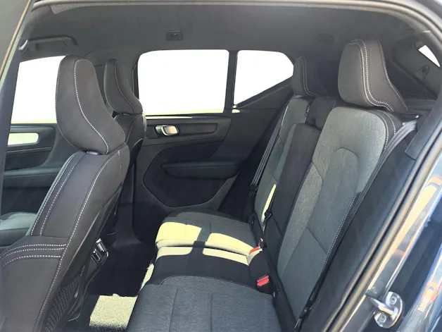VOLVO XC40 2.0 B4 MH Plus Dark