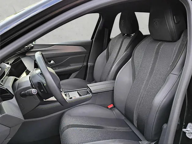 PEUGEOT 308 1.2 Hybrid GT