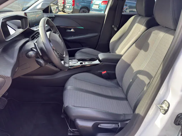 PEUGEOT 208 1.2 PureTech 100 Allure Pack