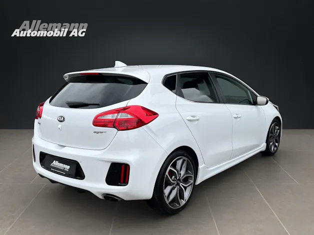 Kia Cee'd 1.6 GDi Turbo GT