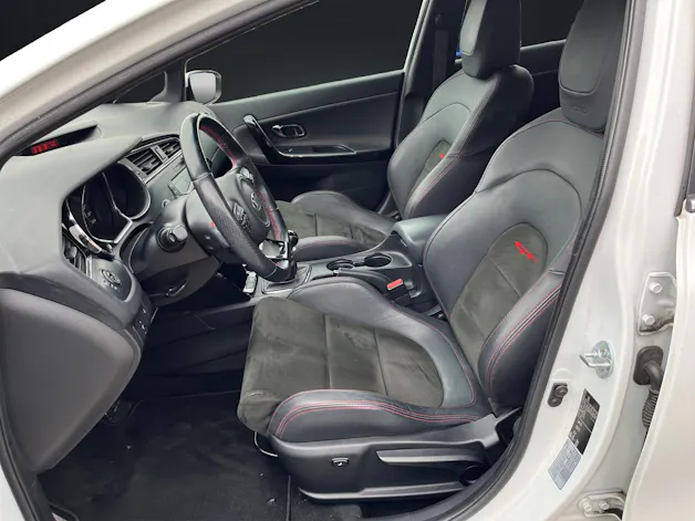 Kia Cee'd 1.6 GDi Turbo GT