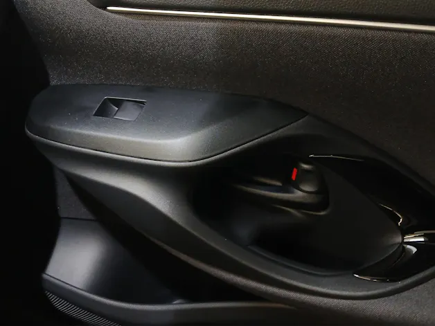 Toyota Yaris 1.5 VVT-i HSD Trend