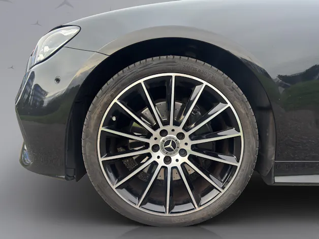 MERCEDES-BENZ E 300 d AMG Line 4matic Coupé