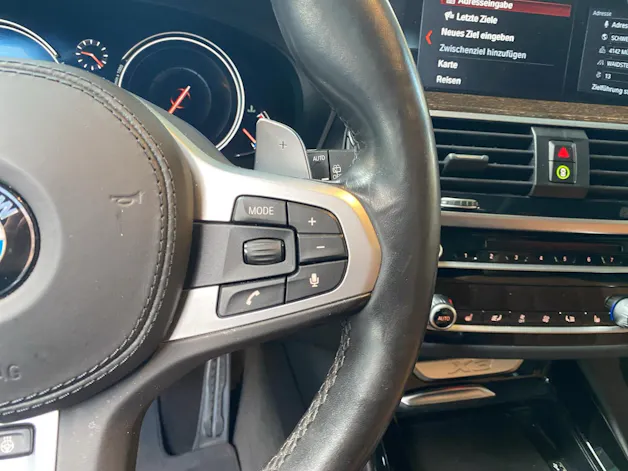 BMW X3 20i xDrive paddles