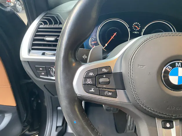BMW X3 20i xDrive paddles
