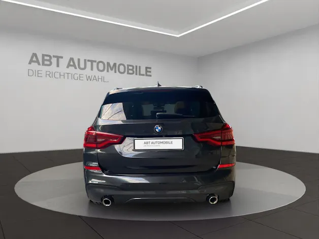 BMW X3 20i xDrive paddles