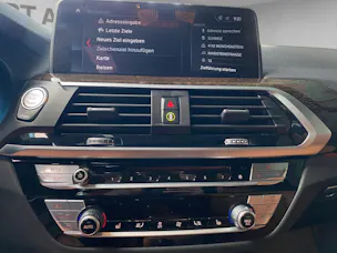 BMW X3 20i xDrive paddles
