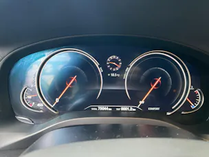BMW X3 20i xDrive paddles