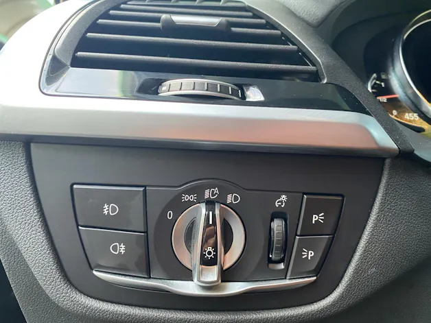 BMW X3 20i xDrive paddles