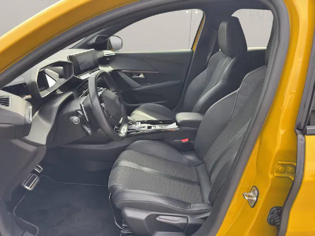 PEUGEOT 208 1.2 PureTech 130 GT Line