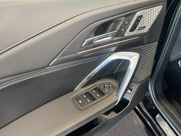 BMW X1 23i xDrive paddles