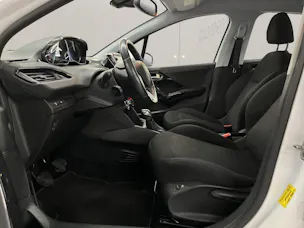 PEUGEOT 208 1.2 PureTech Signature S/S