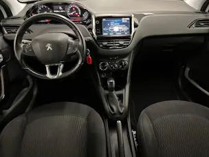 PEUGEOT 208 1.2 PureTech Signature S/S