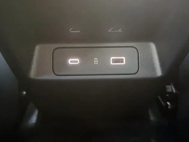 Lynk & Co 08 1.5 PHEV More