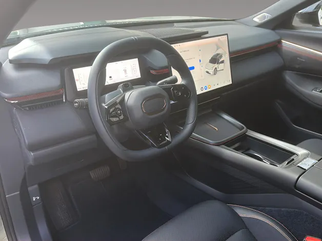 Lynk & Co 08 1.5 PHEV More