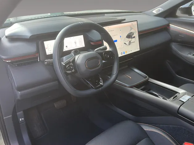 Lynk & Co 08 1.5 PHEV More