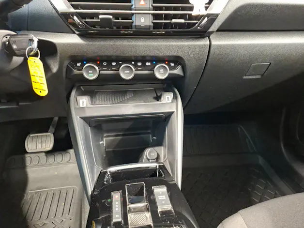 CITROEN C4 1.2 PureTech Swiss Edition