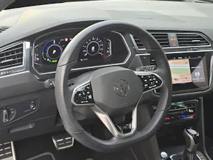 VW Tiguan 1.4 TSI PHEV R-Line ** Frisch ab MFK & 12 Monate GARANTIE **