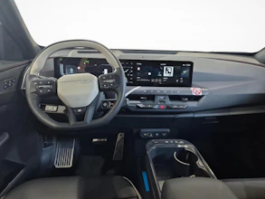 https://vehicle.imgix.net/4448201/5ec17e3d-605c-4dd0-8d96-0402e3fd8419.jpg