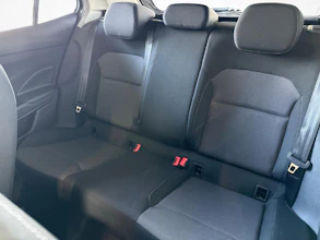 https://vehicle.imgix.net/4448209/8c8ac467-eaee-4a05-8709-69ab6a00fd04.jpg